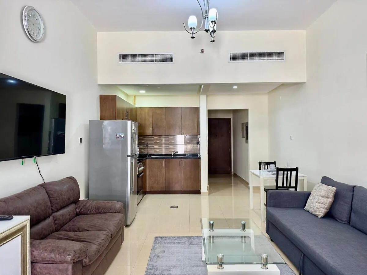 Lägenhet Homes2Retreat - Very Spacious Studio In The Heart Of Jvc Dubai