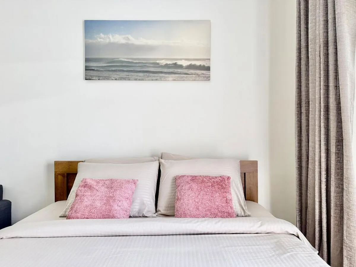 Homes2Retreat - Very Spacious Studio In The Heart Of Jvc Dubai Apartment