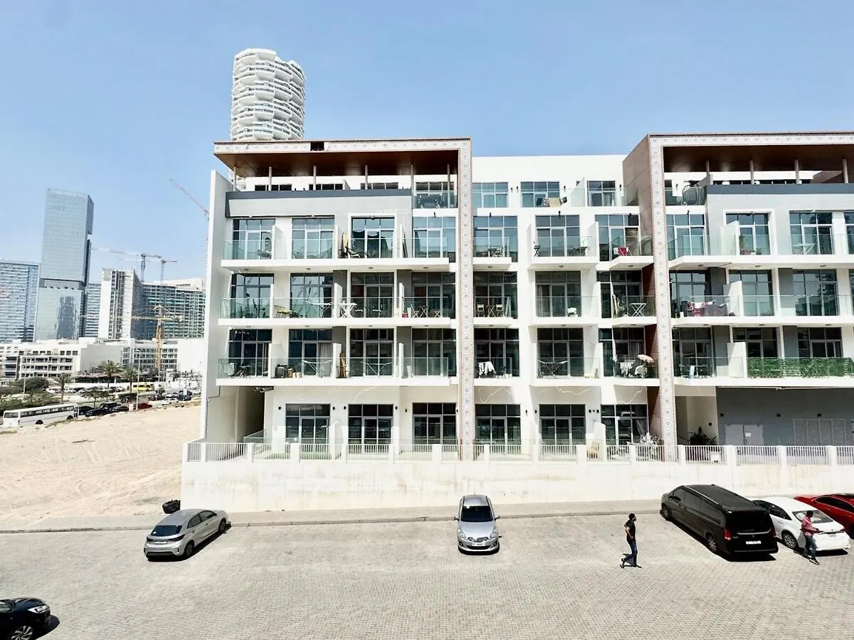 Homes2Retreat - Very Spacious Studio In The Heart Of Jvc Dubai Förenade Arabemiraten